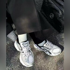 Asics‎ Silver and black Women's Sneakers size 6